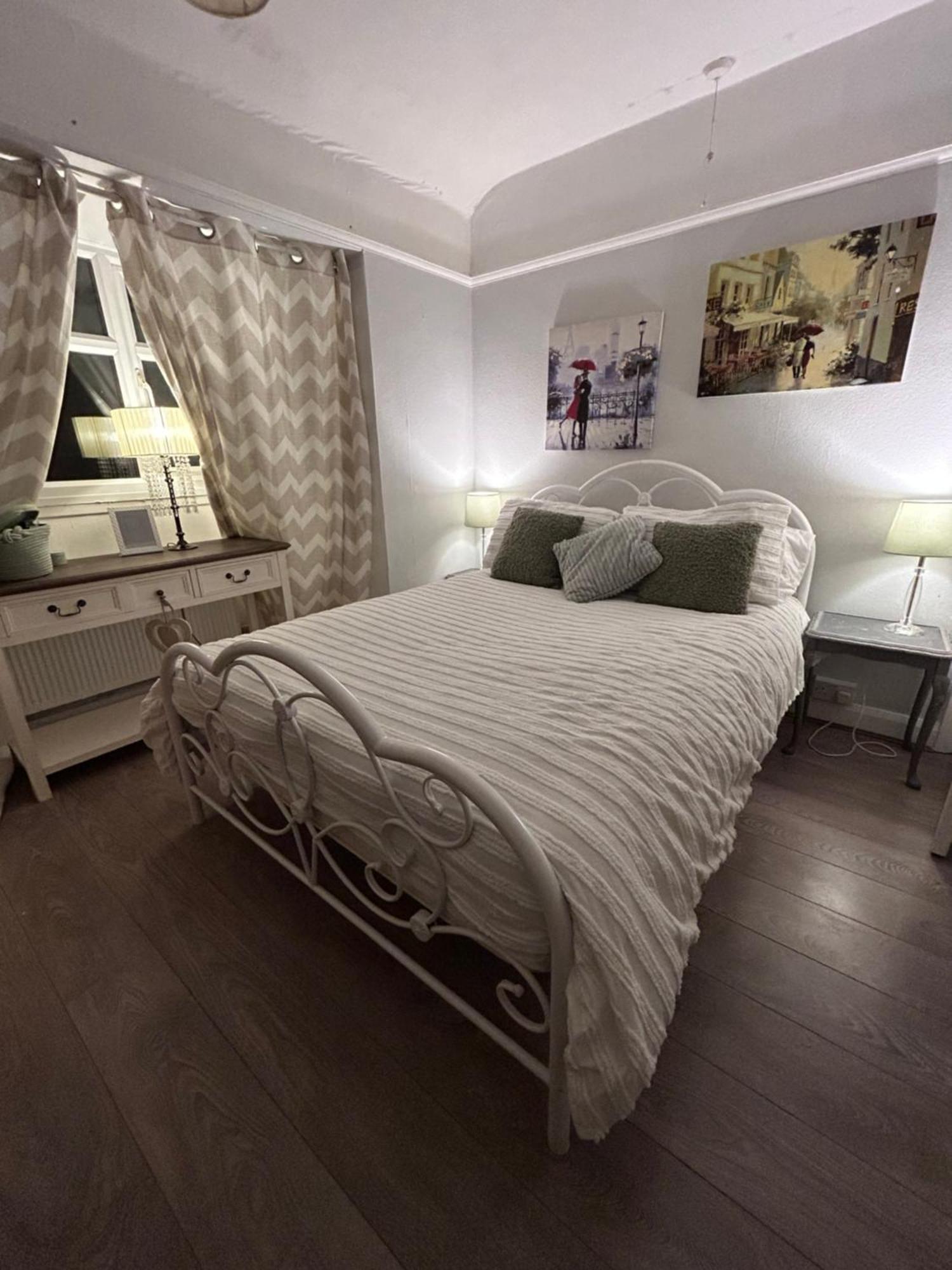 Apartamento Redditch Rest Near Town Centre & Transport Links Exterior foto